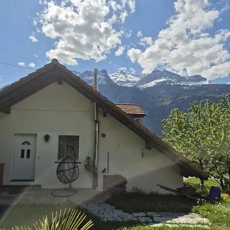 Big 3-bedroom Flat With New Kitchen Appartement