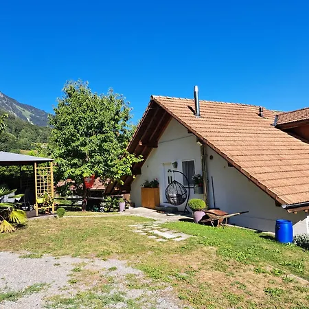 Big 3-bedroom Flat With New Kitchen Daire Brienz (Bern)