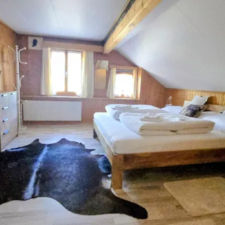 Big 3-bedroom Flat With New Kitchen *